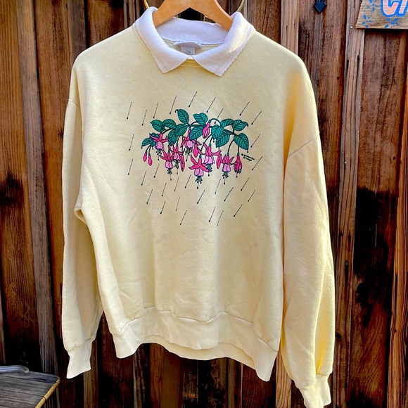 morning sun Tops - Lovely Yellow Collared Vintage Top